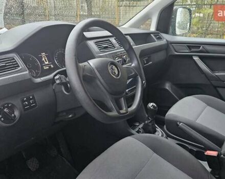 Серый Фольксваген Кадди, объемом двигателя 2 л и пробегом 264 тыс. км за 12900 $, фото 7 на Automoto.ua