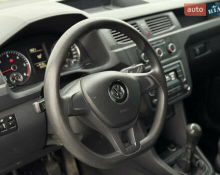Серый Фольксваген Кадди, объемом двигателя 1.6 л и пробегом 209 тыс. км за 12400 $, фото 9 на Automoto.ua