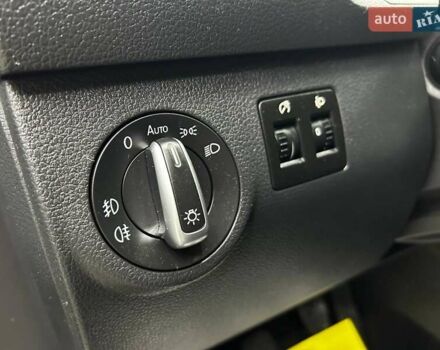 Сірий Фольксваген Кадді, об'ємом двигуна 1.97 л та пробігом 192 тис. км за 18800 $, фото 7 на Automoto.ua