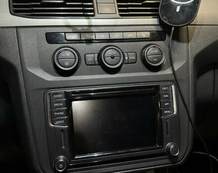 Серый Фольксваген Кадди, объемом двигателя 1.97 л и пробегом 151 тыс. км за 19700 $, фото 12 на Automoto.ua