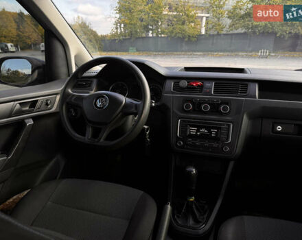 Серый Фольксваген Кадди, объемом двигателя 1.6 л и пробегом 210 тыс. км за 12900 $, фото 17 на Automoto.ua