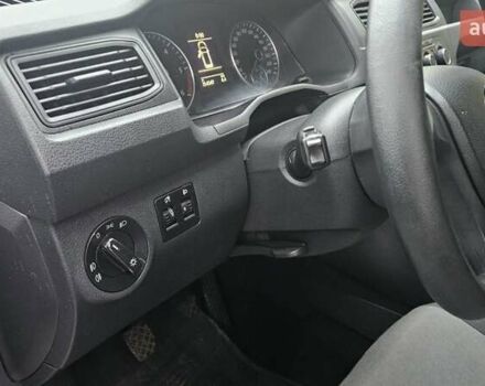 Серый Фольксваген Кадди, объемом двигателя 2 л и пробегом 264 тыс. км за 12900 $, фото 8 на Automoto.ua