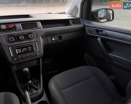 Серый Фольксваген Кадди, объемом двигателя 1.6 л и пробегом 210 тыс. км за 12900 $, фото 18 на Automoto.ua