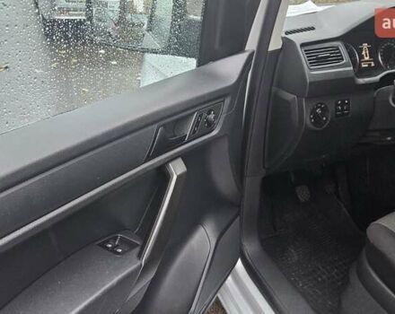 Серый Фольксваген Кадди, объемом двигателя 2 л и пробегом 264 тыс. км за 12900 $, фото 6 на Automoto.ua