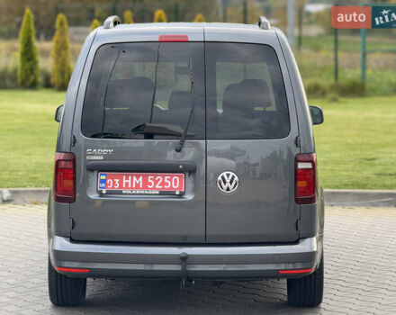Серый Фольксваген Кадди, объемом двигателя 2 л и пробегом 187 тыс. км за 17900 $, фото 25 на Automoto.ua