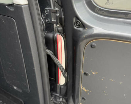 Серый Фольксваген Кадди, объемом двигателя 2 л и пробегом 187 тыс. км за 17900 $, фото 93 на Automoto.ua