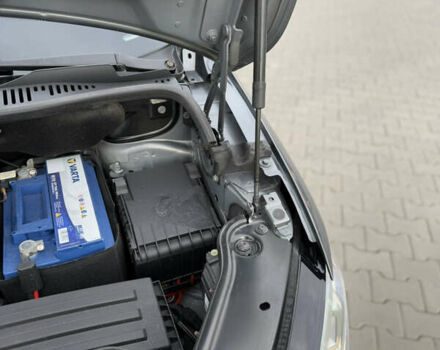 Серый Фольксваген Кадди, объемом двигателя 2 л и пробегом 187 тыс. км за 17900 $, фото 87 на Automoto.ua