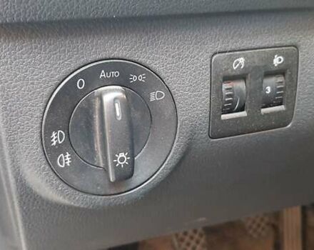 Серый Фольксваген Кадди, объемом двигателя 1.97 л и пробегом 130 тыс. км за 18500 $, фото 32 на Automoto.ua