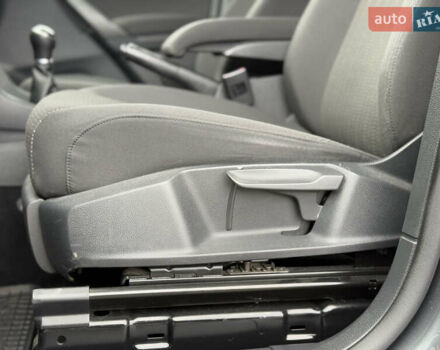 Серый Фольксваген Кадди, объемом двигателя 2 л и пробегом 187 тыс. км за 17900 $, фото 45 на Automoto.ua