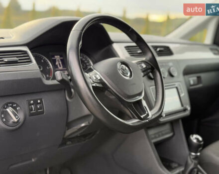 Серый Фольксваген Кадди, объемом двигателя 2 л и пробегом 187 тыс. км за 17900 $, фото 47 на Automoto.ua