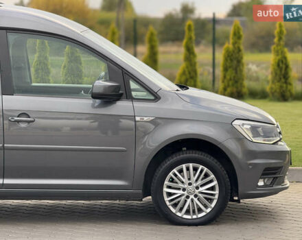 Серый Фольксваген Кадди, объемом двигателя 2 л и пробегом 187 тыс. км за 17900 $, фото 22 на Automoto.ua