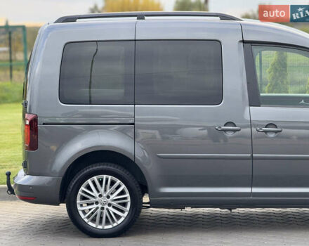 Серый Фольксваген Кадди, объемом двигателя 2 л и пробегом 187 тыс. км за 17900 $, фото 24 на Automoto.ua