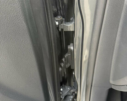 Серый Фольксваген Кадди, объемом двигателя 2 л и пробегом 187 тыс. км за 17900 $, фото 85 на Automoto.ua