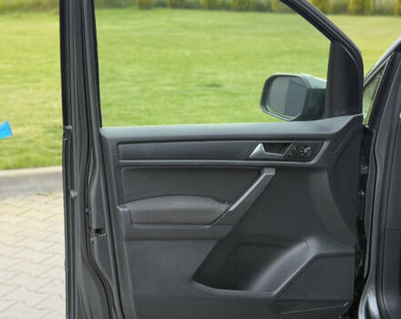 Серый Фольксваген Кадди, объемом двигателя 2 л и пробегом 187 тыс. км за 17900 $, фото 42 на Automoto.ua