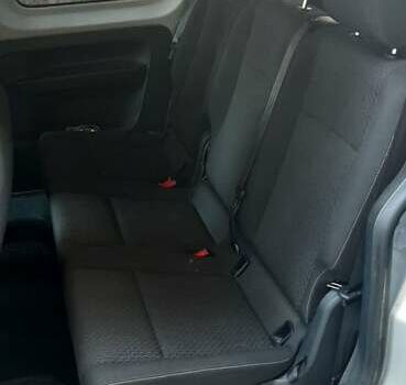 Серый Фольксваген Кадди, объемом двигателя 1.97 л и пробегом 130 тыс. км за 18500 $, фото 10 на Automoto.ua