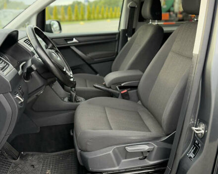 Серый Фольксваген Кадди, объемом двигателя 2 л и пробегом 187 тыс. км за 17900 $, фото 51 на Automoto.ua