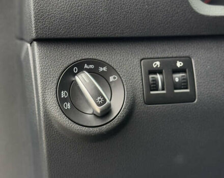 Серый Фольксваген Кадди, объемом двигателя 2 л и пробегом 187 тыс. км за 17900 $, фото 48 на Automoto.ua