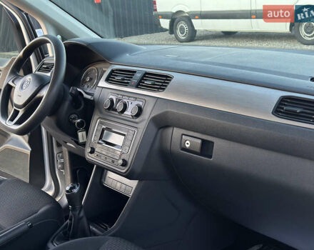 Серый Фольксваген Кадди, объемом двигателя 1.97 л и пробегом 215 тыс. км за 17500 $, фото 18 на Automoto.ua