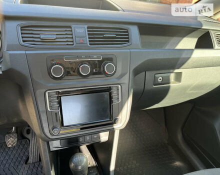 Серый Фольксваген Кадди, объемом двигателя 1.97 л и пробегом 243 тыс. км за 14000 $, фото 11 на Automoto.ua