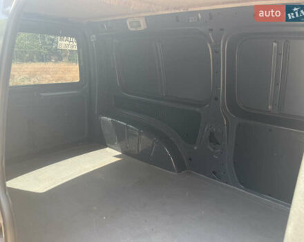 Серый Фольксваген Кадди, объемом двигателя 1.97 л и пробегом 243 тыс. км за 14000 $, фото 21 на Automoto.ua