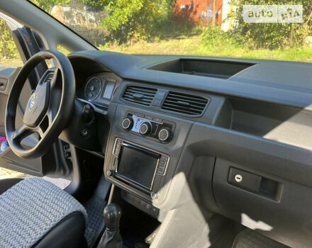 Серый Фольксваген Кадди, объемом двигателя 1.97 л и пробегом 243 тыс. км за 14000 $, фото 14 на Automoto.ua