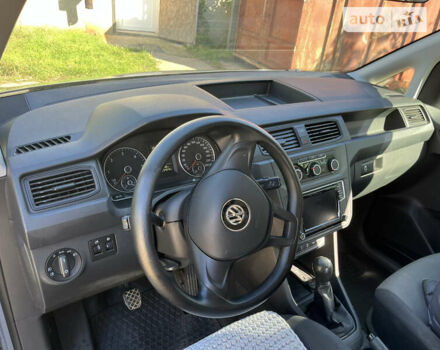 Серый Фольксваген Кадди, объемом двигателя 1.97 л и пробегом 243 тыс. км за 14000 $, фото 9 на Automoto.ua