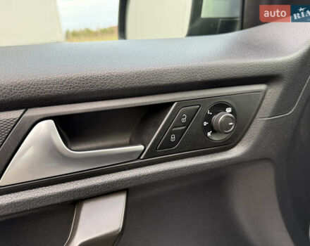 Серый Фольксваген Кадди, объемом двигателя 1.97 л и пробегом 221 тыс. км за 21000 $, фото 19 на Automoto.ua