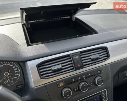 Фольксваген Кадди 2020 в Полтаве на Automoto.ua Серый Фольксваген Кадди, объемом двигателя 1.97 л и пробегом 221 тыс. км за 21999 $, фото 12 на Automoto.ua