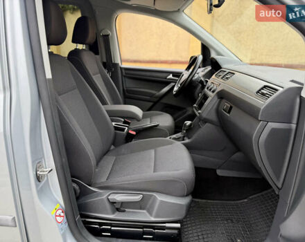 Серый Фольксваген Кадди, объемом двигателя 1.4 л и пробегом 204 тыс. км за 16999 $, фото 26 на Automoto.ua