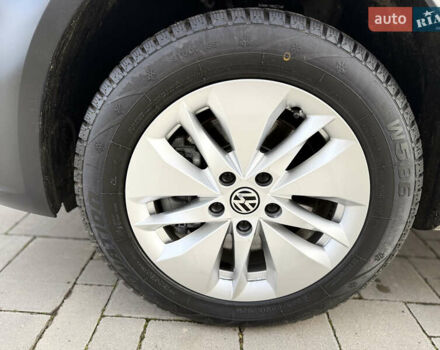 Серый Фольксваген Кадди, объемом двигателя 1.97 л и пробегом 221 тыс. км за 21000 $, фото 11 на Automoto.ua