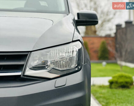 Серый Фольксваген Кадди, объемом двигателя 2 л и пробегом 248 тыс. км за 16950 $, фото 14 на Automoto.ua