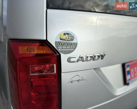 Серый Фольксваген Кадди, объемом двигателя 1.97 л и пробегом 221 тыс. км за 21000 $, фото 48 на Automoto.ua