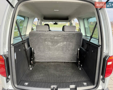 Серый Фольксваген Кадди, объемом двигателя 1.97 л и пробегом 221 тыс. км за 21000 $, фото 45 на Automoto.ua