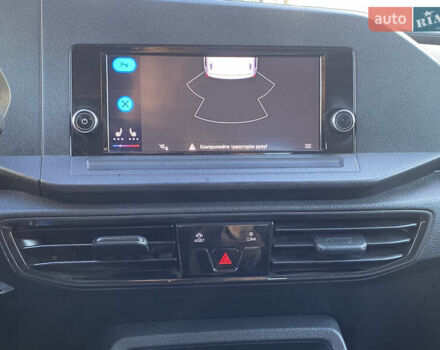 Серый Фольксваген Кадди, объемом двигателя 1.97 л и пробегом 256 тыс. км за 21900 $, фото 51 на Automoto.ua