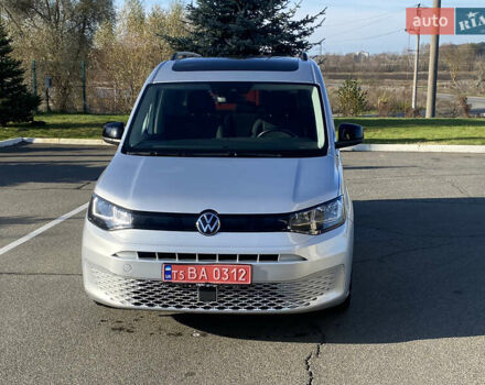 Серый Фольксваген Кадди, объемом двигателя 1.97 л и пробегом 256 тыс. км за 21900 $, фото 2 на Automoto.ua