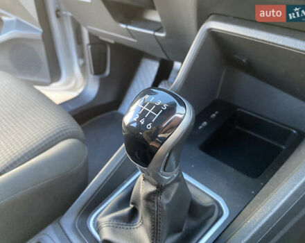 Серый Фольксваген Кадди, объемом двигателя 1.97 л и пробегом 256 тыс. км за 21900 $, фото 46 на Automoto.ua