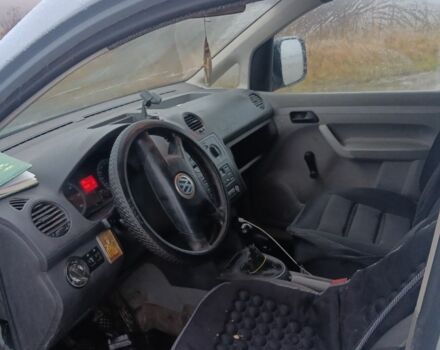 Сірий Фольксваген Кадді, об'ємом двигуна 2 л та пробігом 275 тис. км за 3500 $, фото 4 на Automoto.ua