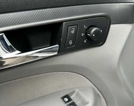 Серый Фольксваген Кадди, объемом двигателя 2 л и пробегом 221 тыс. км за 6950 $, фото 12 на Automoto.ua