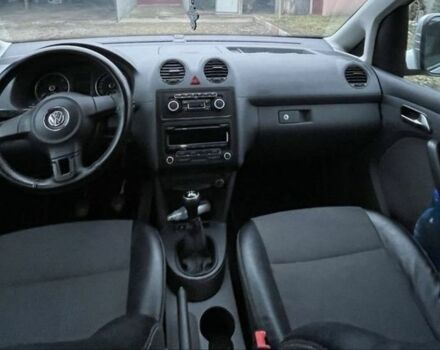Сірий Фольксваген Кадді, об'ємом двигуна 1.6 л та пробігом 280 тис. км за 9500 $, фото 3 на Automoto.ua