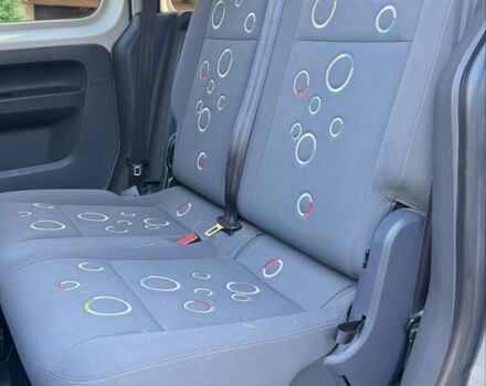 Сірий Фольксваген Кадді, об'ємом двигуна 1.6 л та пробігом 252 тис. км за 12000 $, фото 5 на Automoto.ua