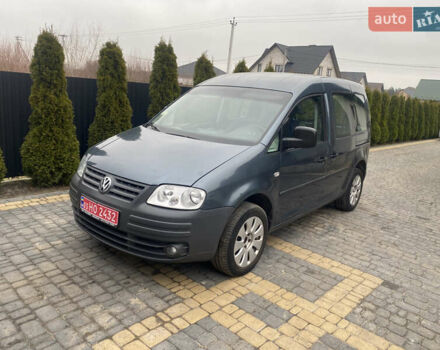 Сірий Фольксваген Кадді, об'ємом двигуна 1.6 л та пробігом 216 тис. км за 6000 $, фото 1 на Automoto.ua