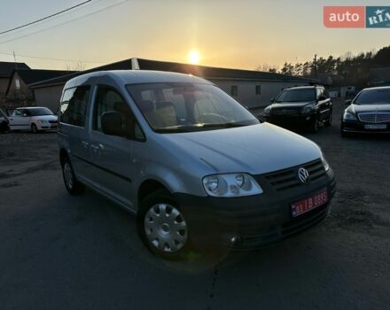 Серый Фольксваген Кадди, объемом двигателя 1.6 л и пробегом 229 тыс. км за 7500 $, фото 1 на Automoto.ua