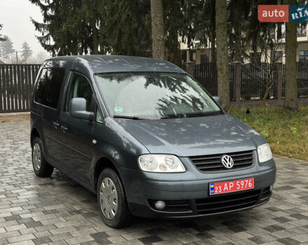 Серый Фольксваген Кадди, объемом двигателя 1.6 л и пробегом 203 тыс. км за 7200 $, фото 1 на Automoto.ua