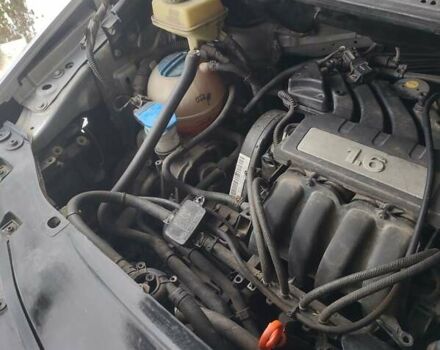 Сірий Фольксваген Кадді, об'ємом двигуна 1.6 л та пробігом 202 тис. км за 6900 $, фото 1 на Automoto.ua