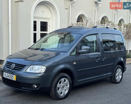 Серый Фольксваген Кадди, объемом двигателя 1.6 л и пробегом 208 тыс. км за 9599 $, фото 1 на Automoto.ua
