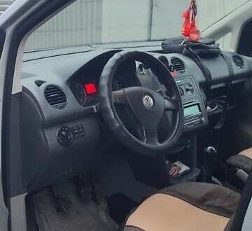 Серый Фольксваген Кадди, объемом двигателя 1.9 л и пробегом 270 тыс. км за 7500 $, фото 1 на Automoto.ua