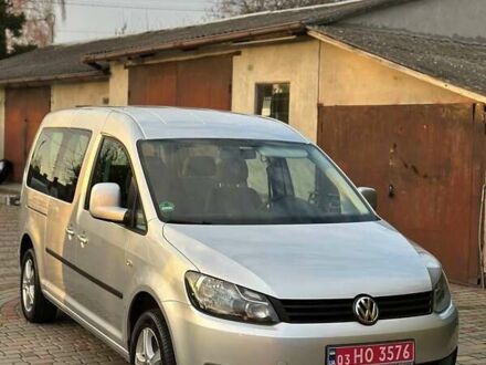 Сірий Фольксваген Кадді, об'ємом двигуна 1.6 л та пробігом 268 тис. км за 12400 $, фото 1 на Automoto.ua