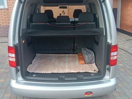 Серый Фольксваген Кадди, объемом двигателя 1.6 л и пробегом 187 тыс. км за 10100 $, фото 1 на Automoto.ua