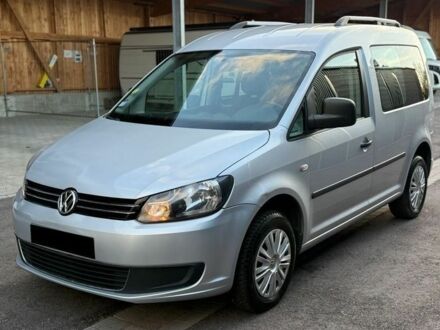 Серый Фольксваген Кадди, объемом двигателя 1.6 л и пробегом 143 тыс. км за 7400 $, фото 1 на Automoto.ua