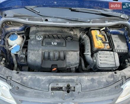 Синий Фольксваген Кадди, объемом двигателя 1.6 л и пробегом 230 тыс. км за 4699 $, фото 27 на Automoto.ua